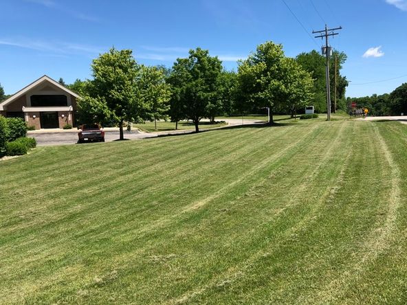 8225 Fox River Dr, Newark, IL 60541